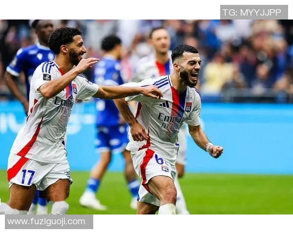 波尔多主场迎战里昂争夺法甲关键三分的激烈对决 波尔多主场迎战里昂争夺法甲关键三分的激烈对决